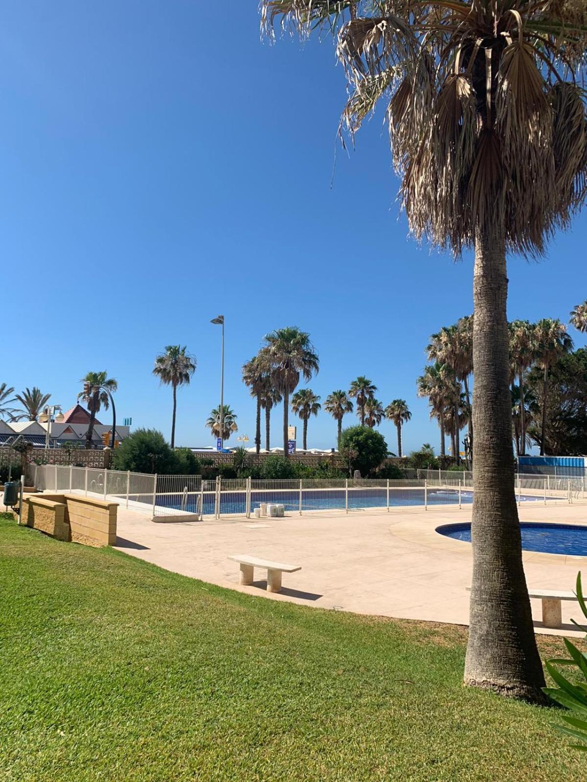 Estudio Ayni Benalmadena Luaran gambar