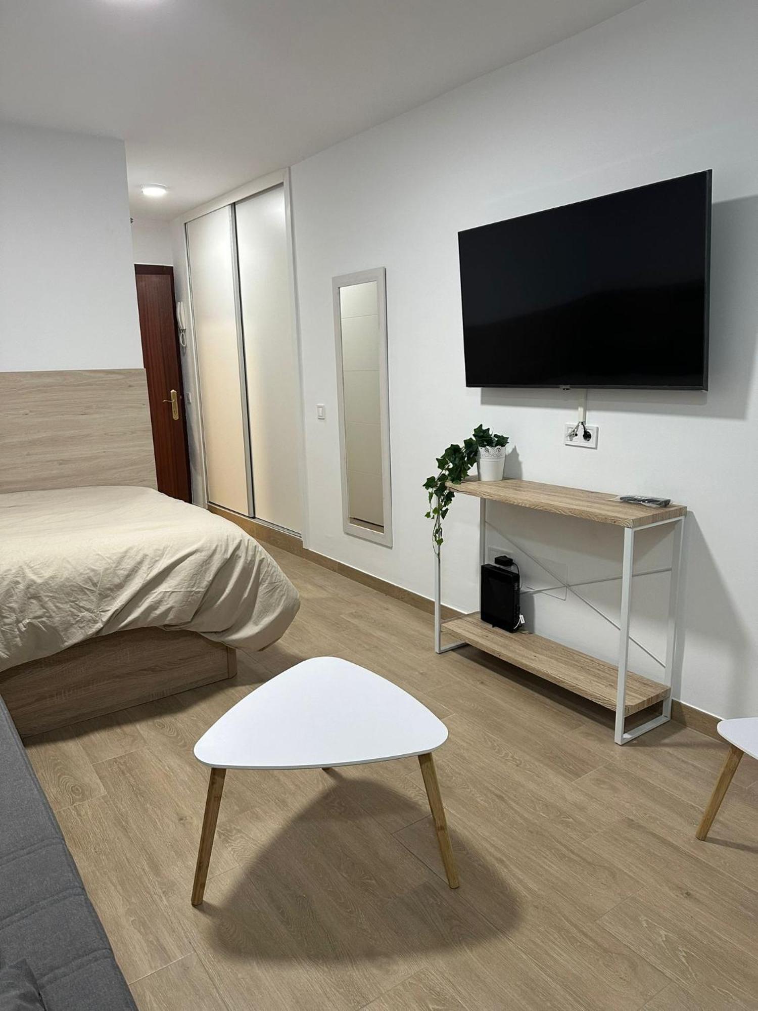 Estudio Ayni Benalmadena Luaran gambar