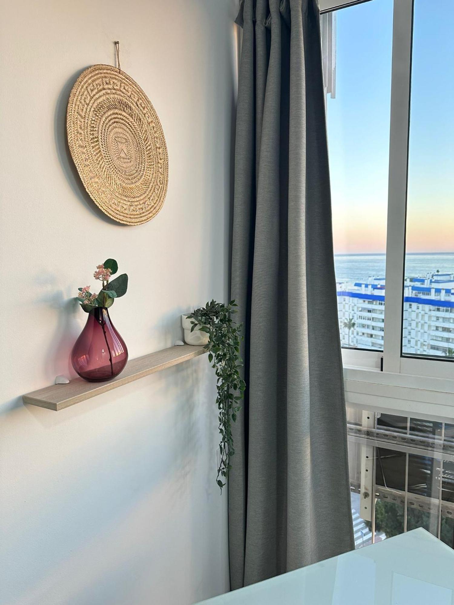 Estudio Ayni Benalmadena Luaran gambar